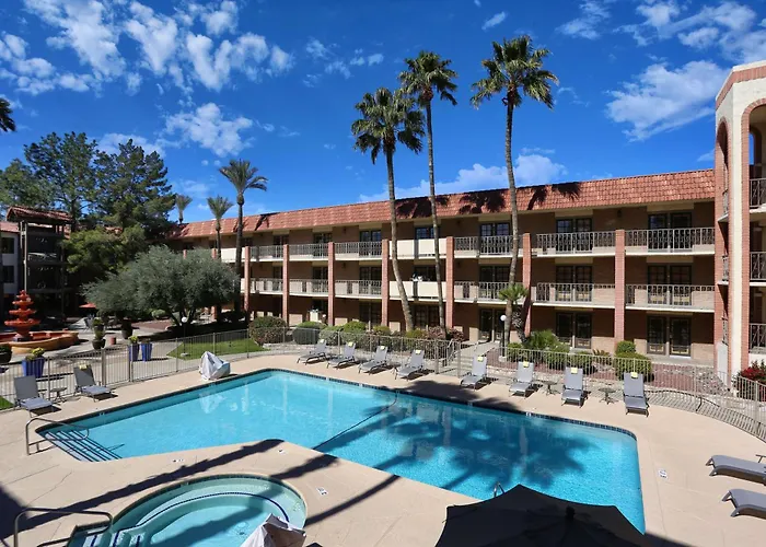 Doubletree By Hilton Airport Hotel 4*
