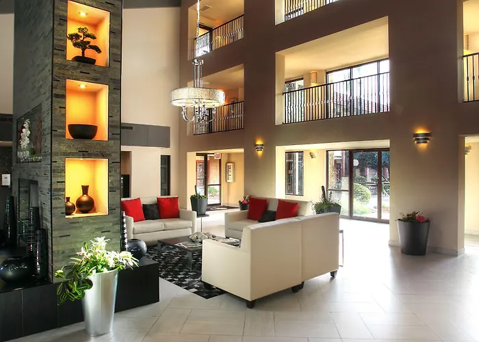 Doubletree By Hilton Airport 4*