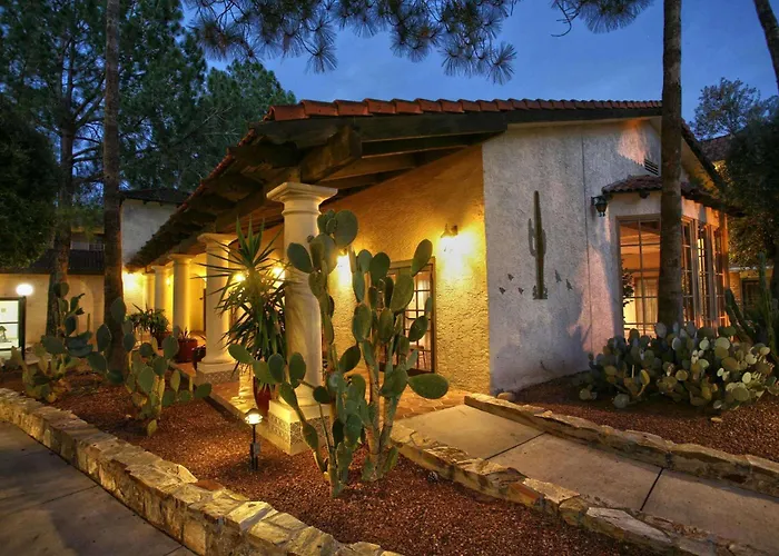 Doubletree By Hilton Airport Hotel Tucson