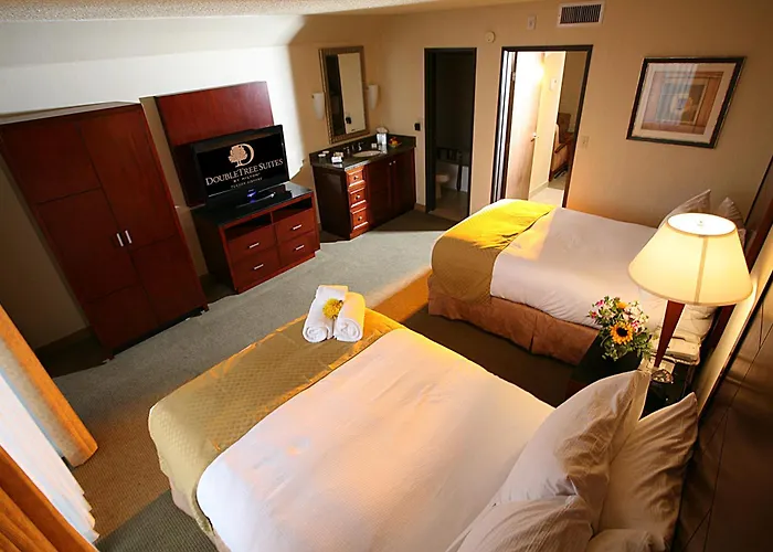 Doubletree By Hilton Airport Hotel